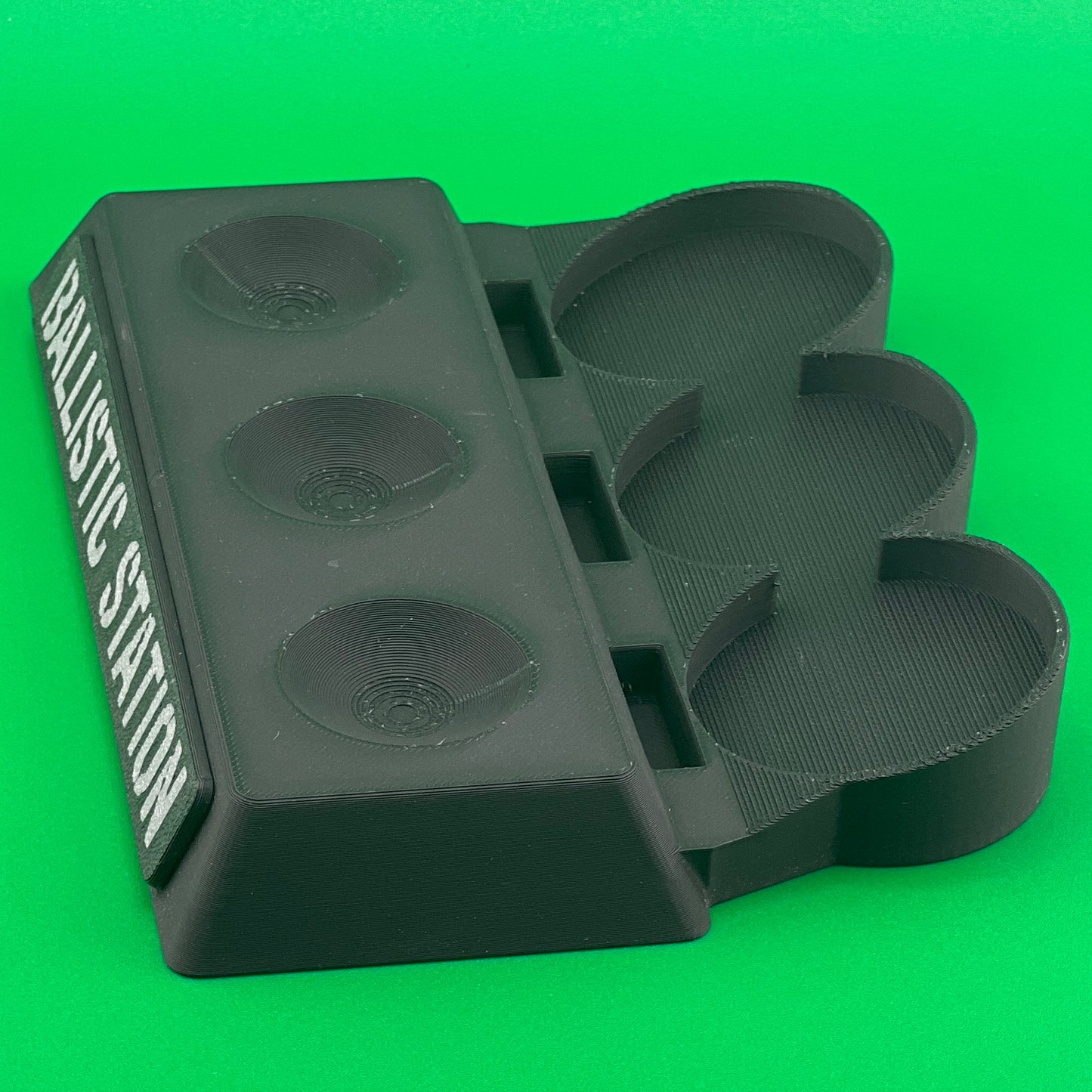Limited Ballistic Station – Golf Ball & Tee Holder for Golf-Simulators
